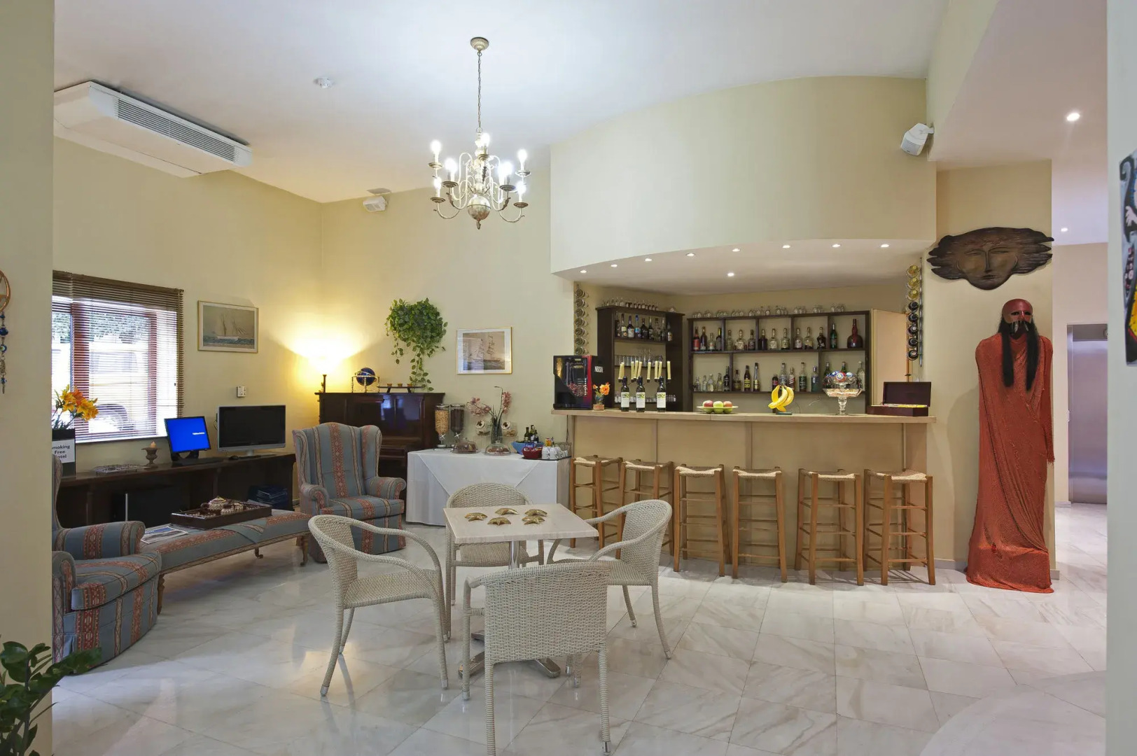 Efplias Hotel Apartments and Suites