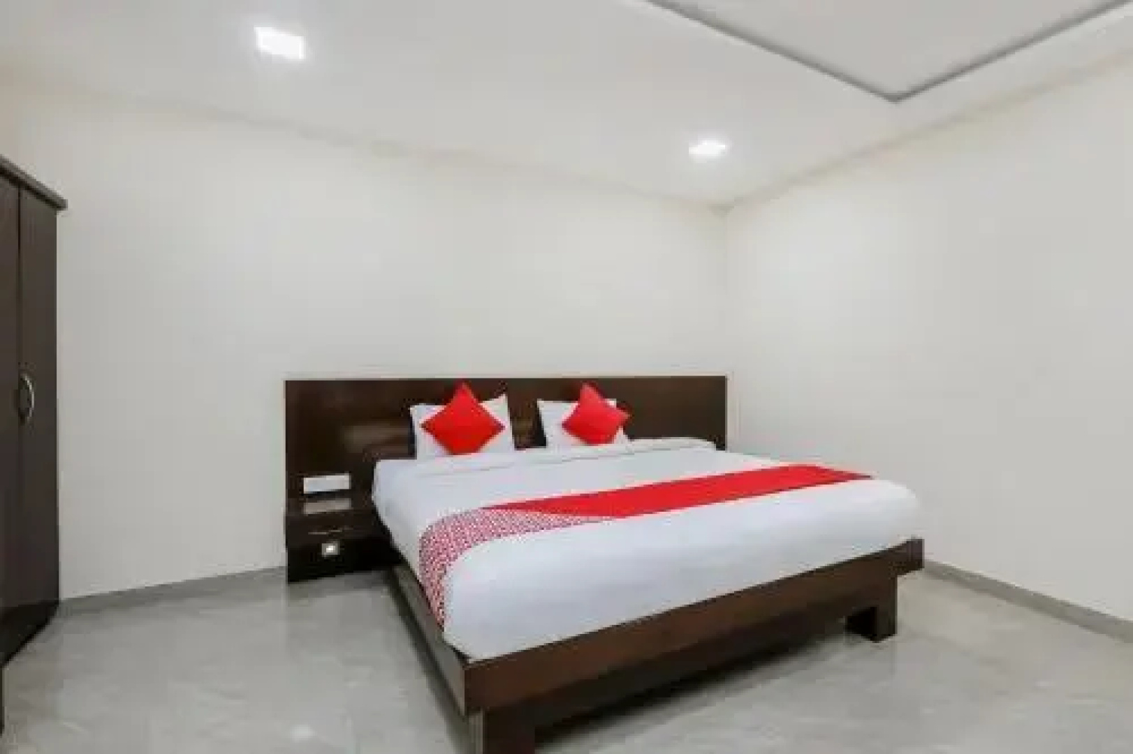 BMR Residency By OYO Rooms