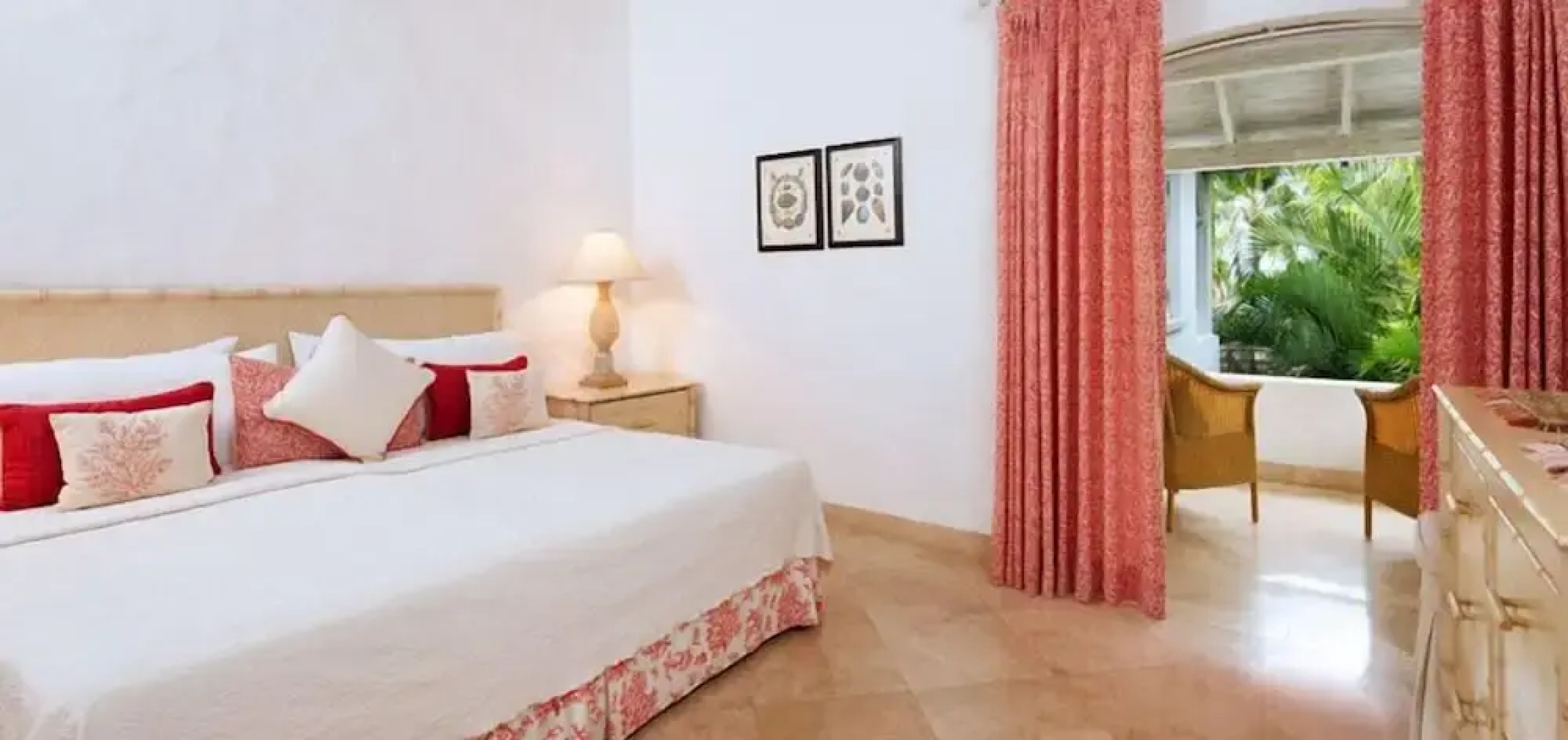 Emerald Beach 3 - Villa Ixoria