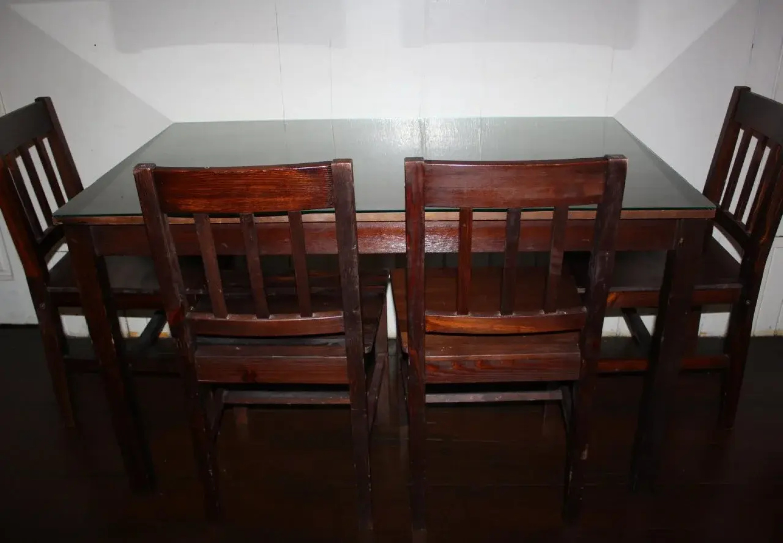 Emma Guest House Rumah Rendah