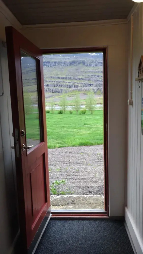 Fossardalur Guesthouse - Hostel