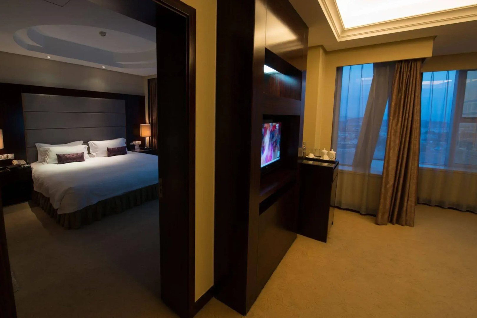 Yiwu Yimei Plaza Hotel