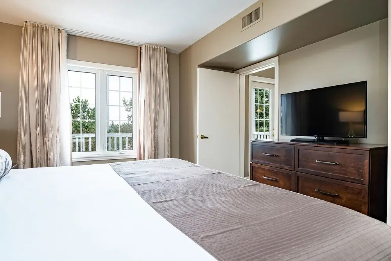 Horseshoe Valley Condos