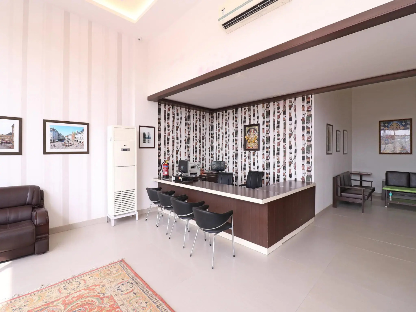 Capital O 18443 Hotel Nano