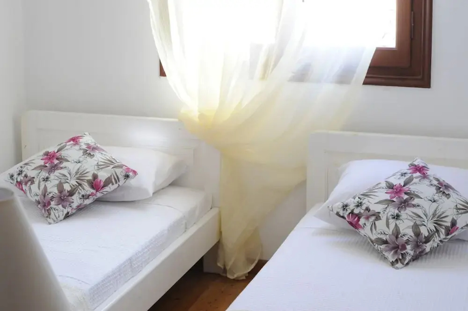 Traditional Greek Maisonette Antiperni