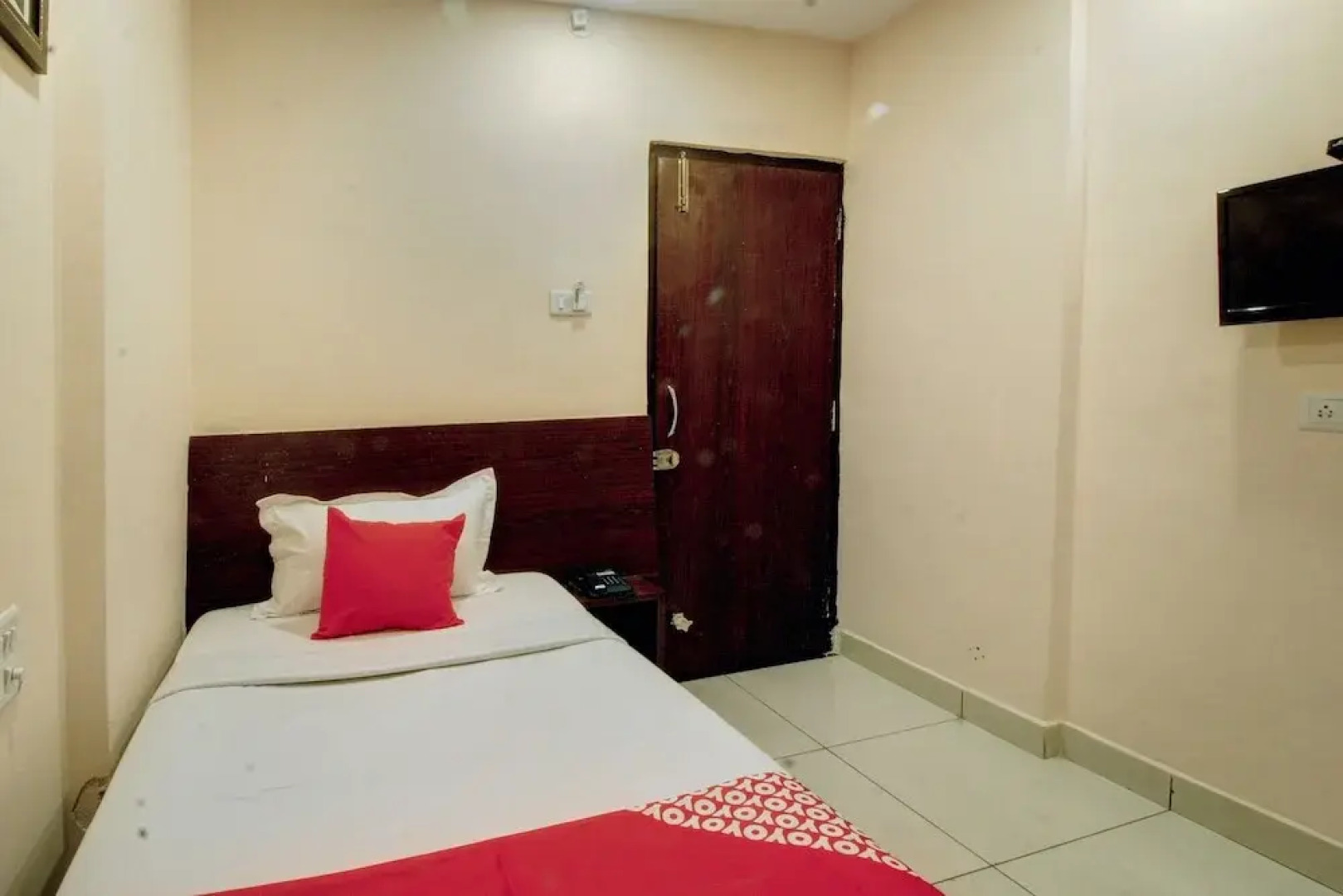 OYO 30475 Sangam Residency