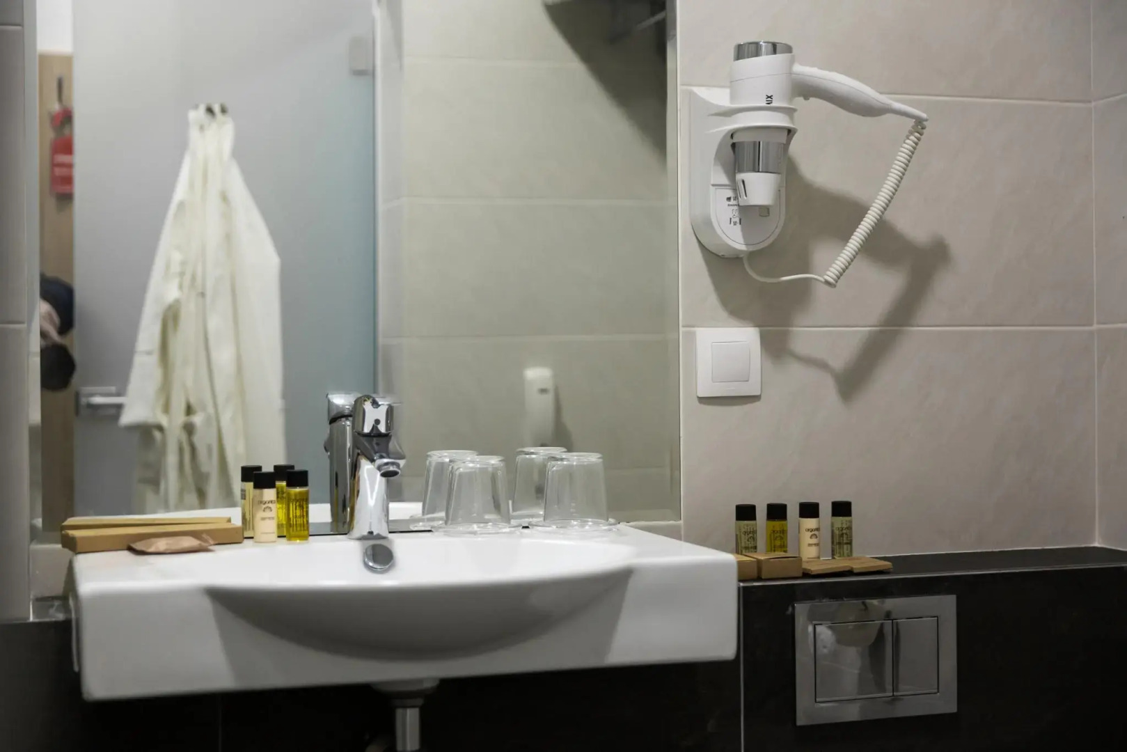 Белый песок