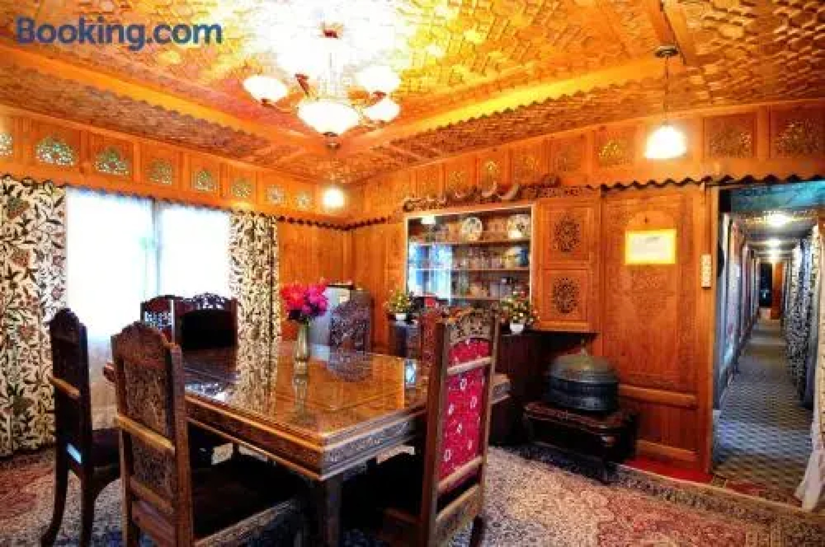 New Zenith Group of Houseboats
