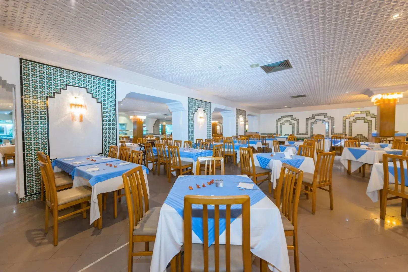 Hotel Marabout - Families and Couples Only
