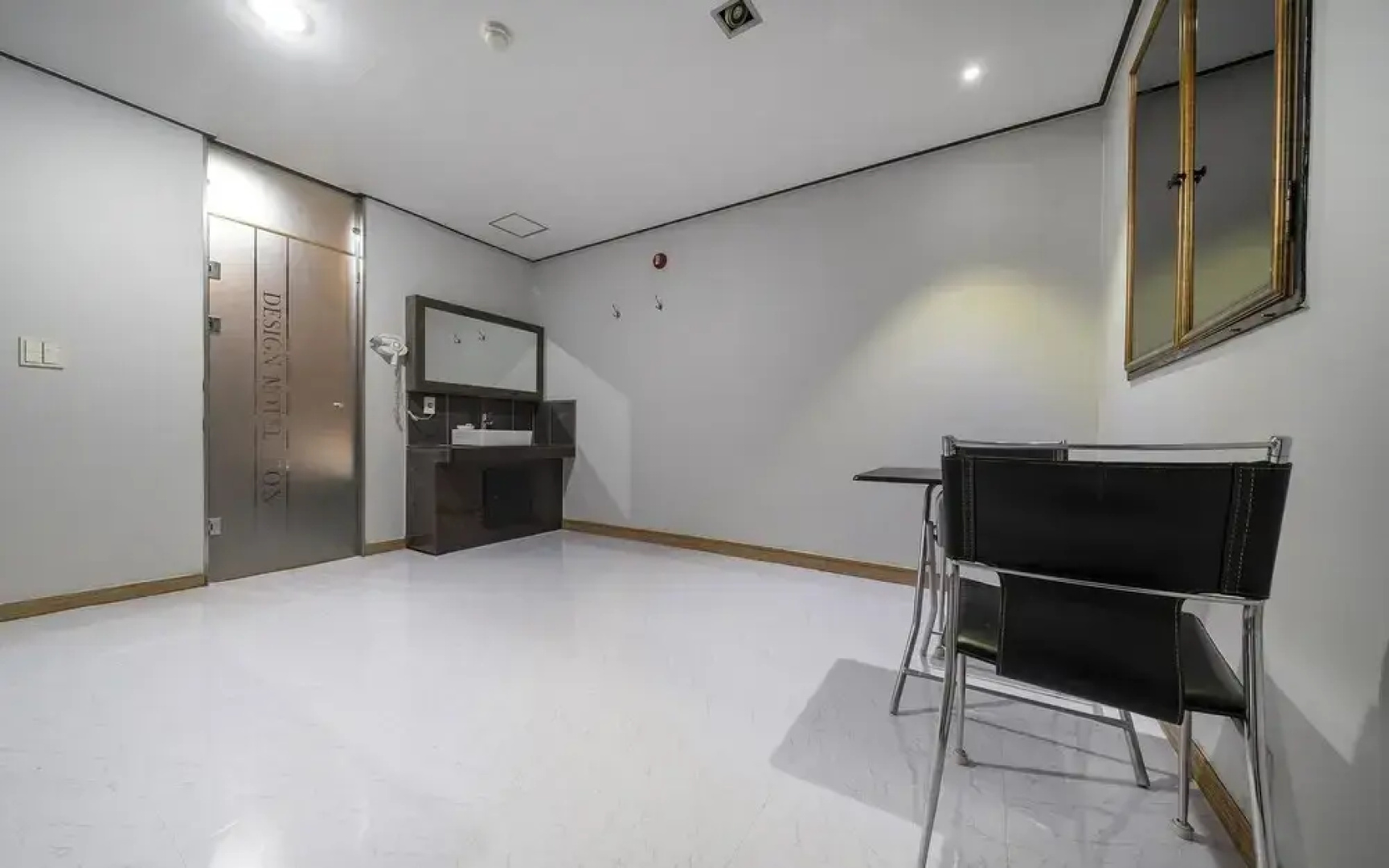 Gunsan Fox Tourist Hotel