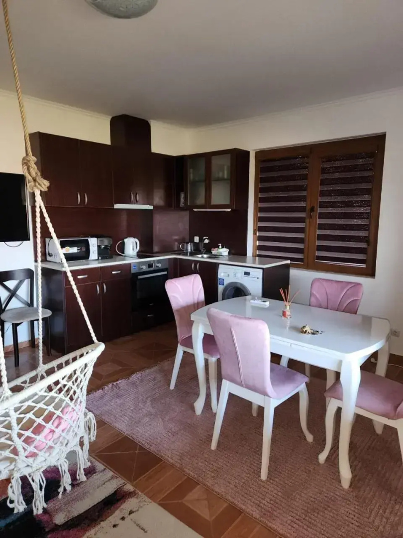 Panteli Apart House