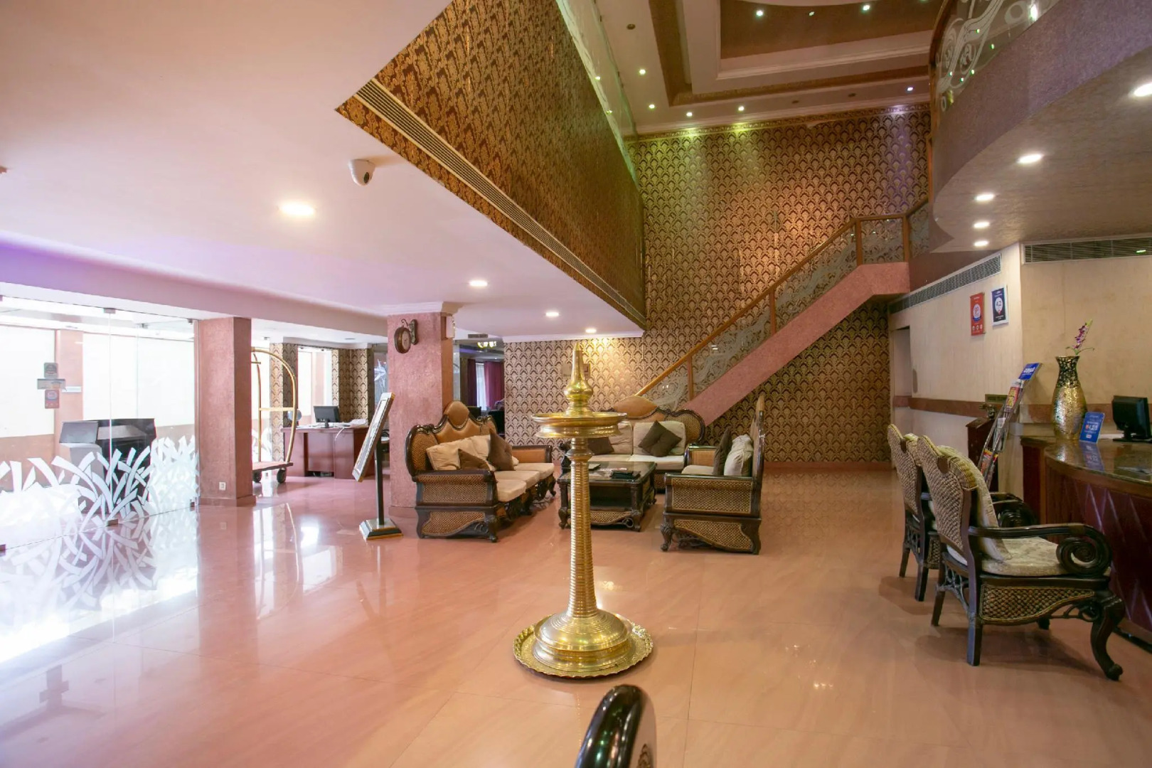 Capital O 68251 Hotel Sea Palace