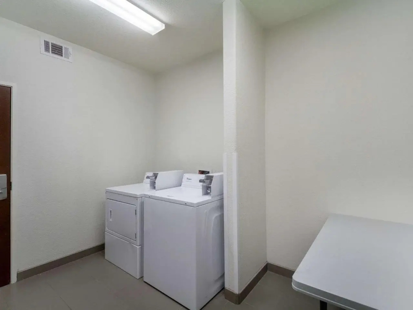 Comfort Inn & Suites Victoria North