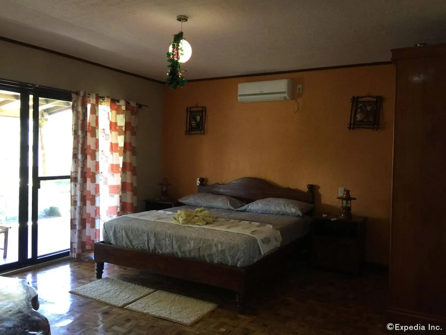 TipTop Hotel, Resto and Delishop