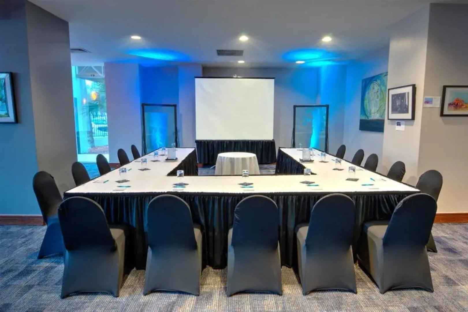 The Barrymore Hotel Tampa Riverwalk