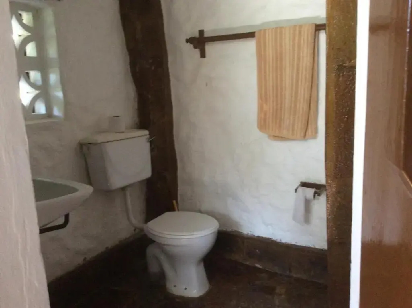 Diani Banda Cottages