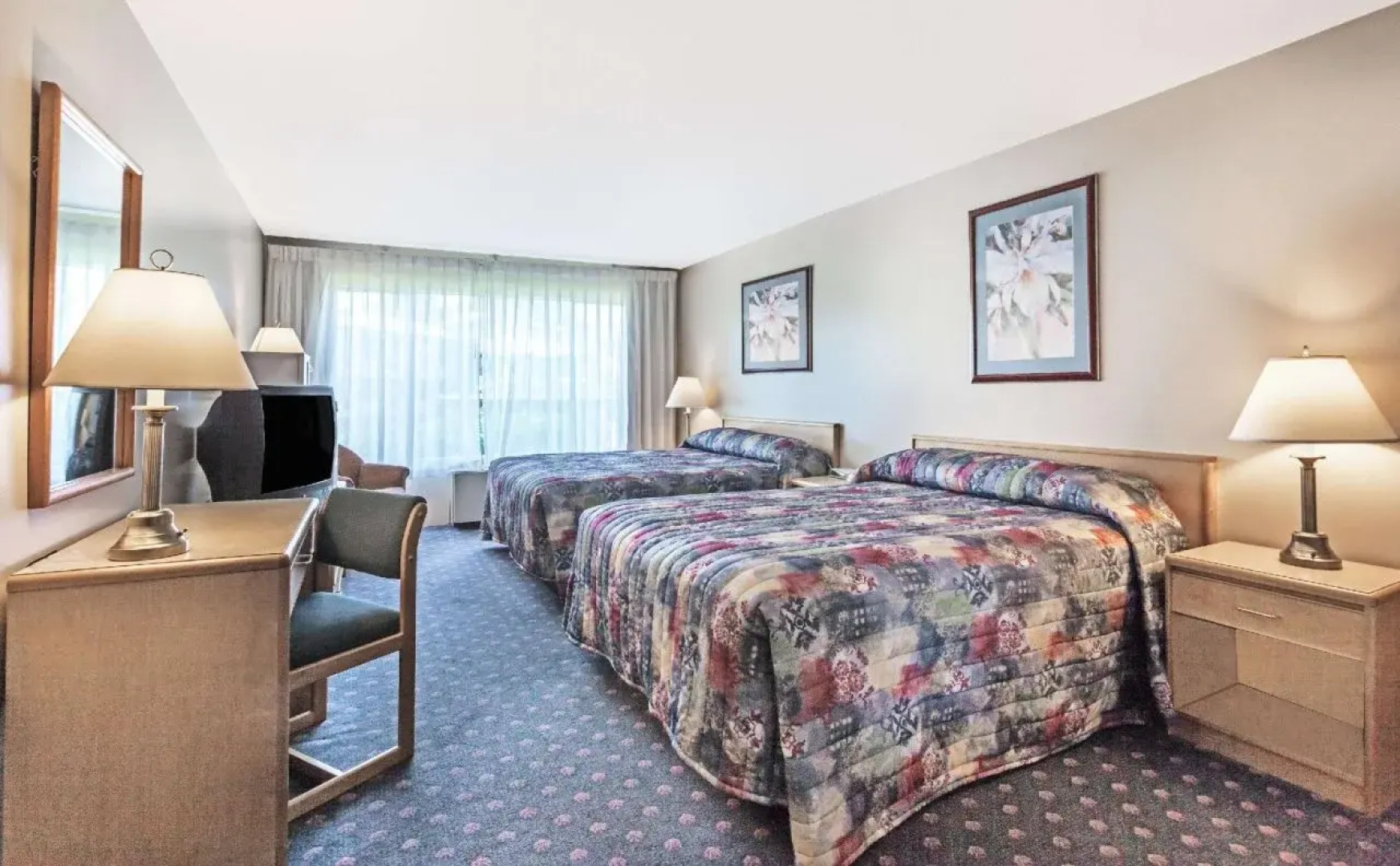 Howard Johnson by Wyndham Nanaimo Harbourside