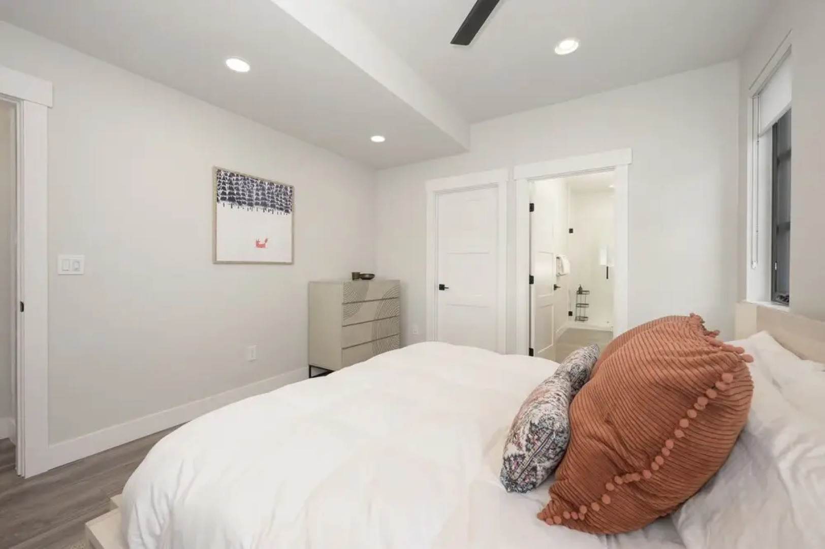 Buckhorn Cabin 4 Bedroom Cabin by RedAwning