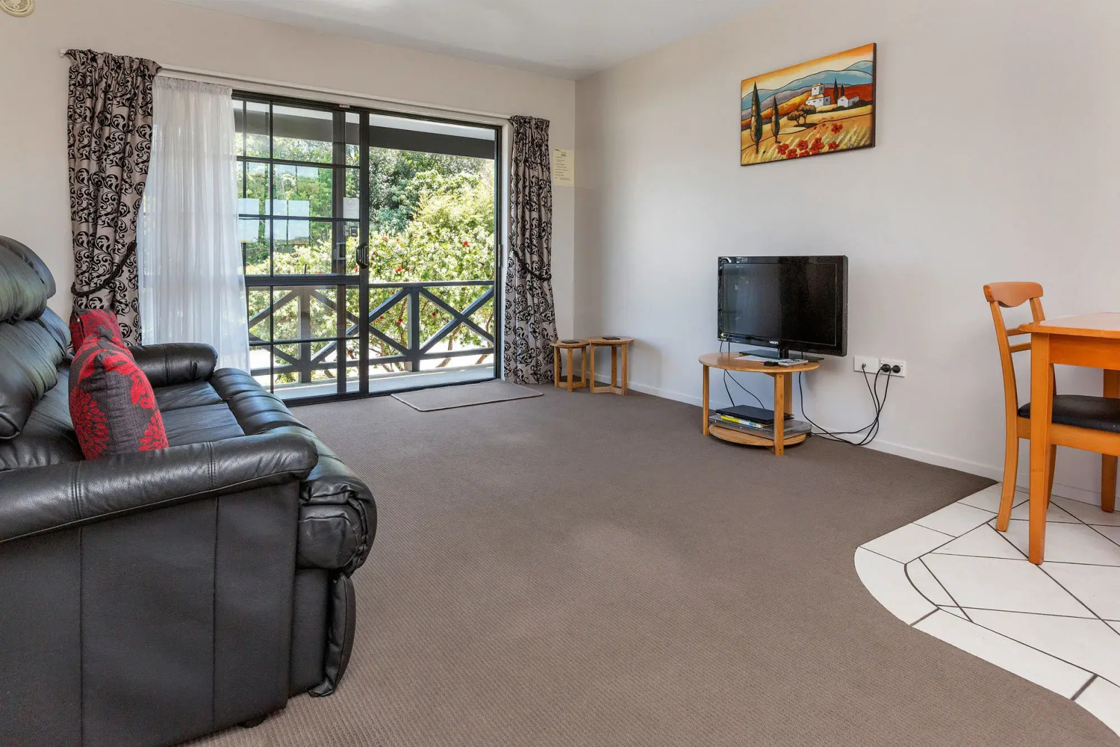 Kingswood Manor Motel