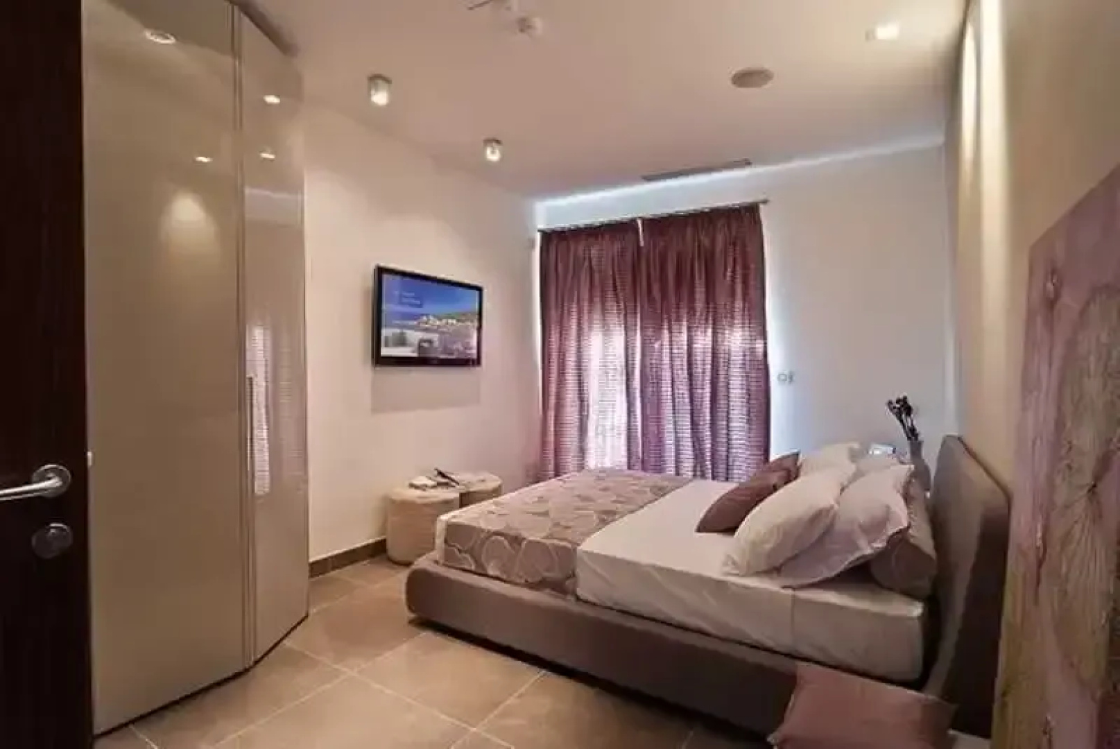 Hillock Residence Apartments