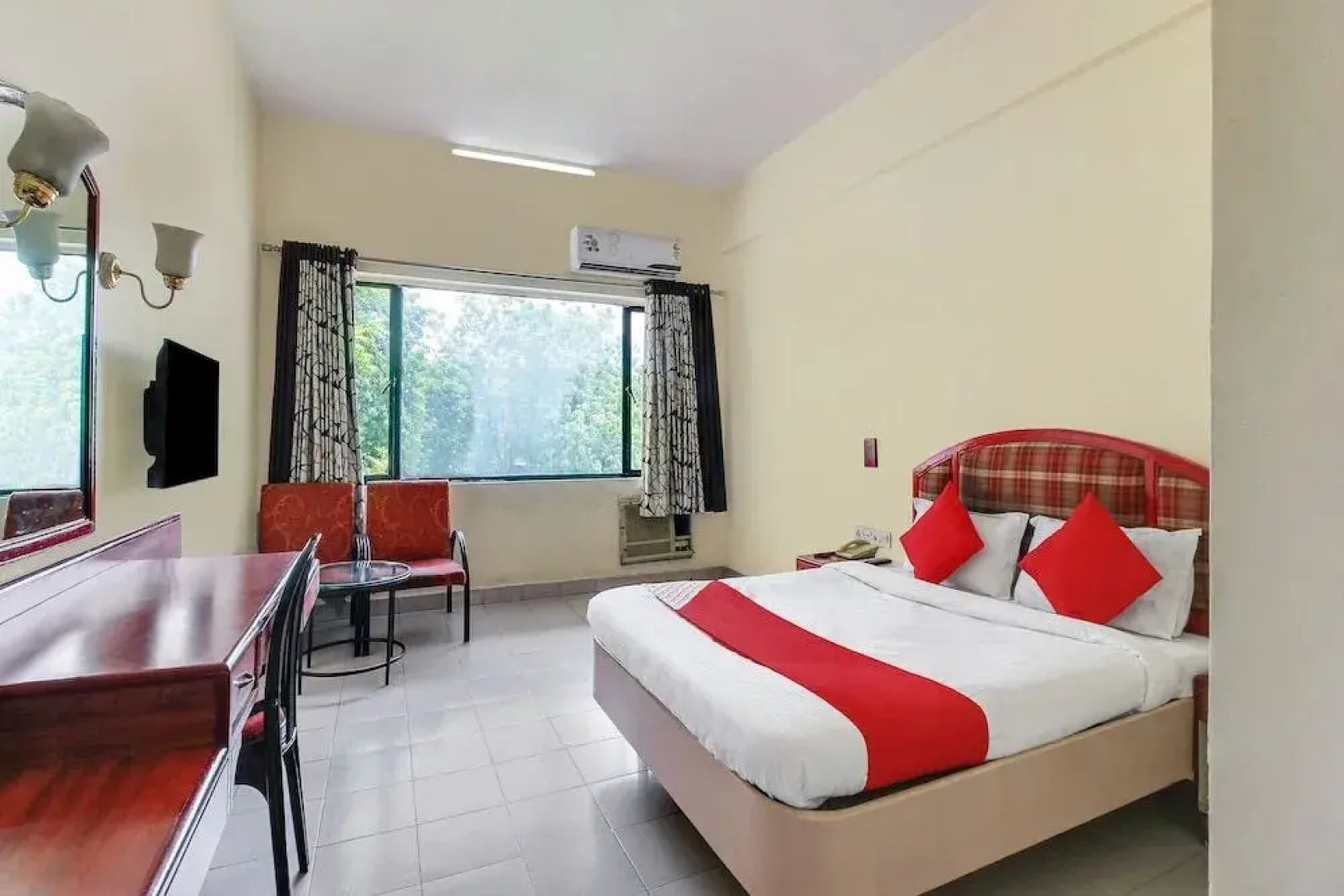 Oyo 60852 Hotel Residency Park