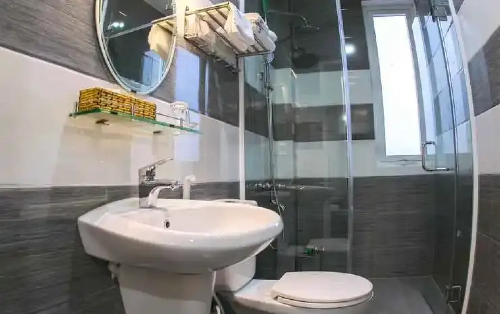 Vinh Hoi Hotel