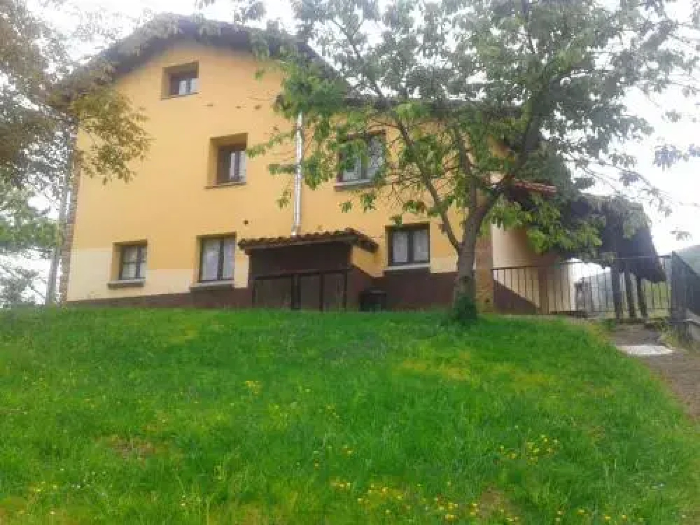 Apartamentos La Corona