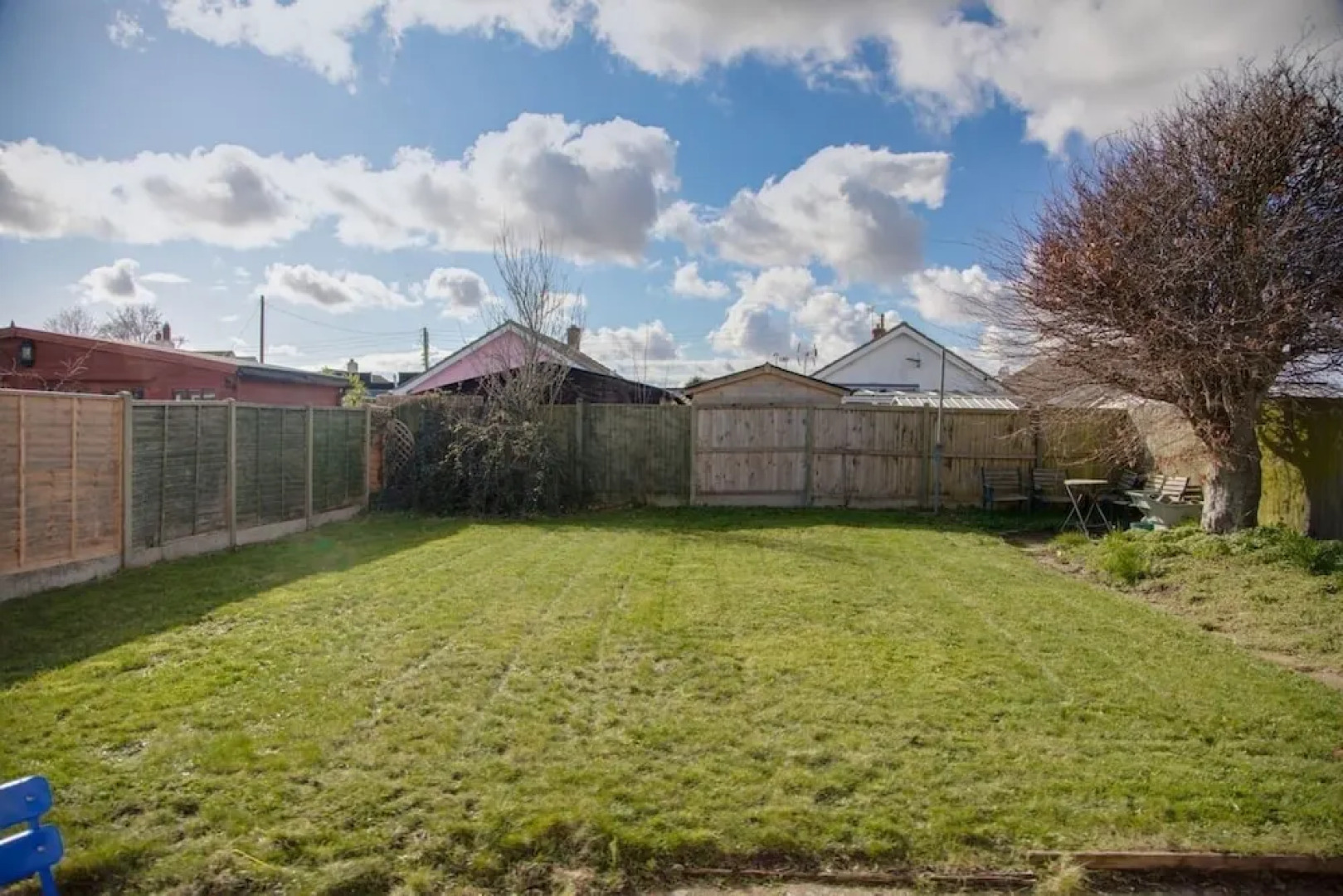 Bungalow 2 min Walk to Beach and sea Sleeps 6