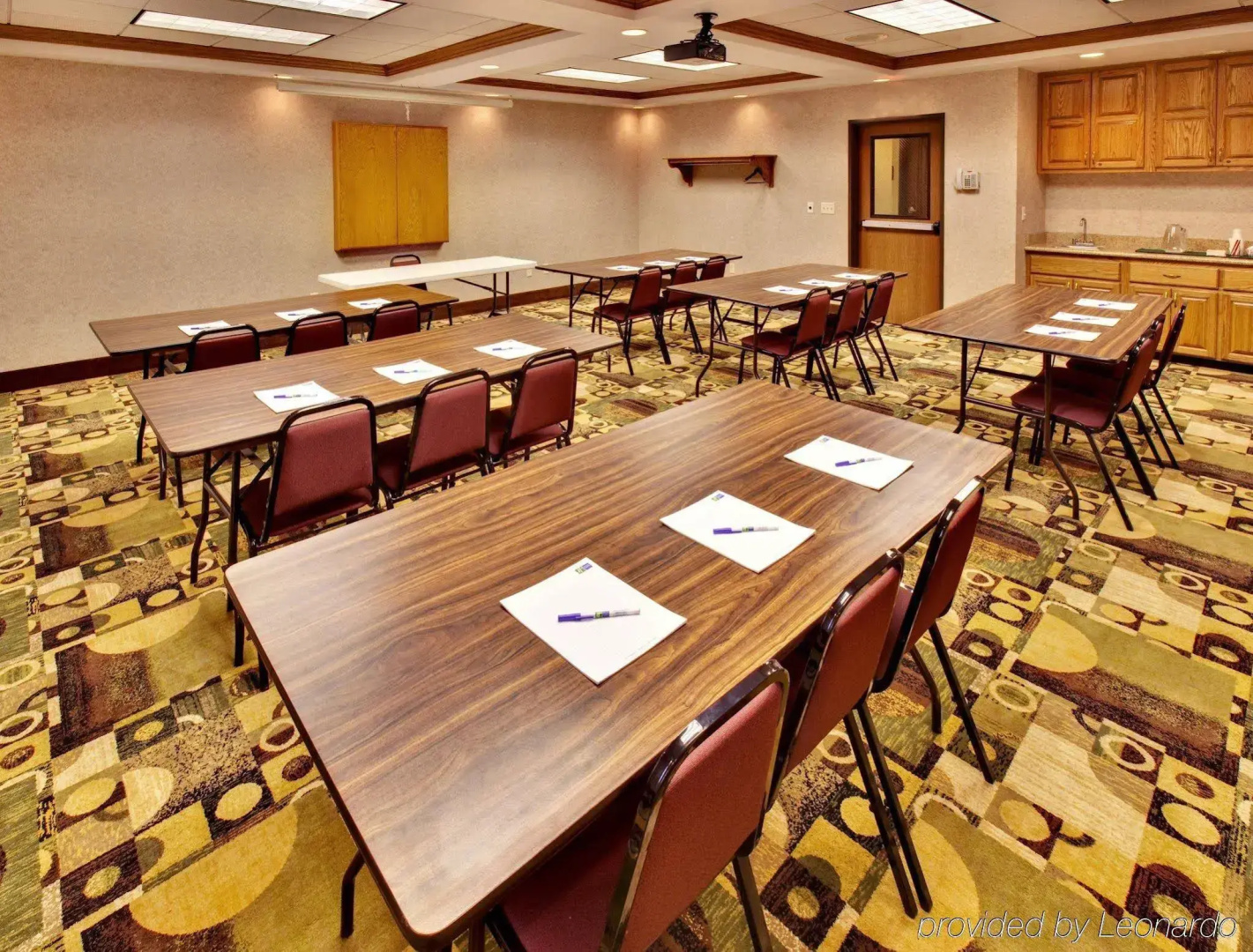 Holiday Inn Express Oneill by IHG