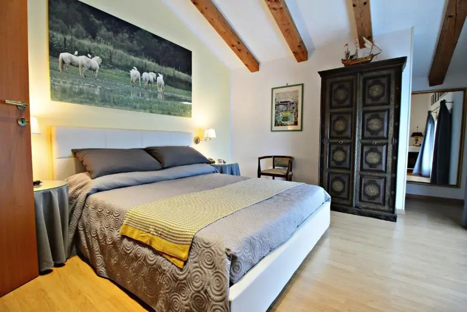 CA' LEONE - Sans Souci - Apartment in Villa with Pool