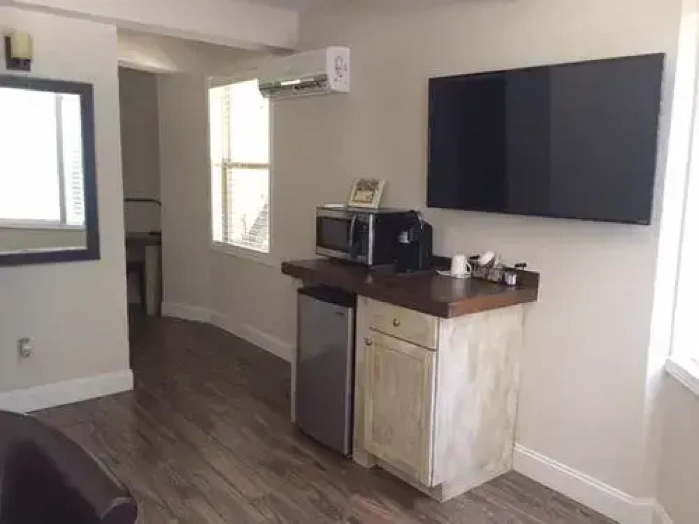 Woodlands Inn Of Sapphire Bed & Breakfast