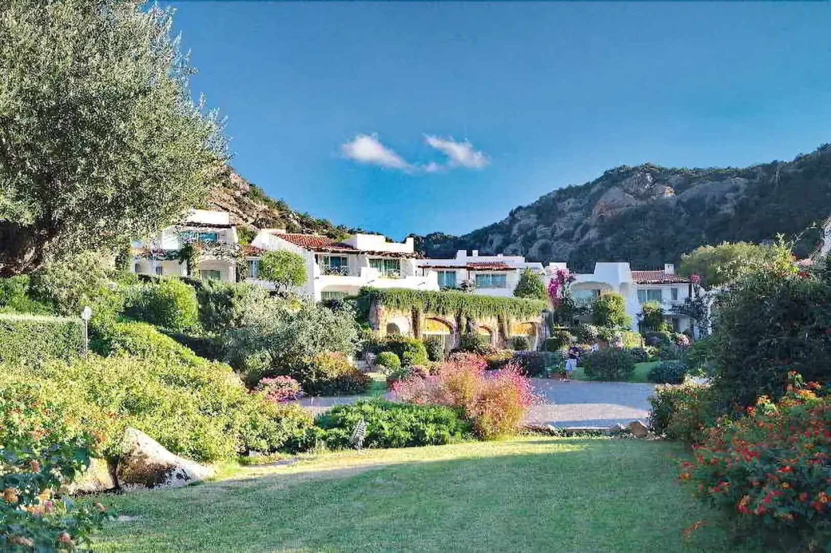 Residence Living Poltu Quatu