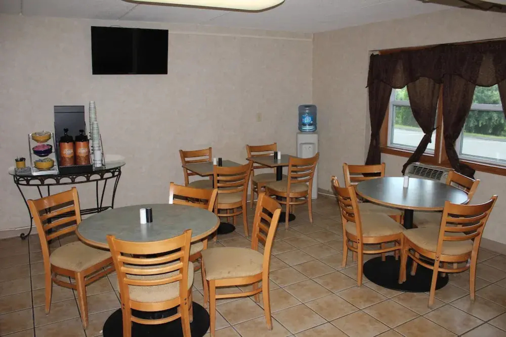 Days Inn by Wyndham Lenox MA