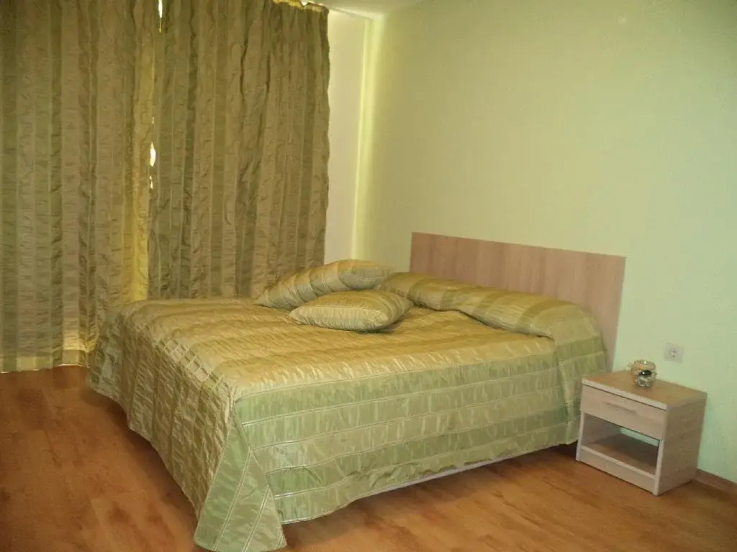 July Morning Seaside Resort