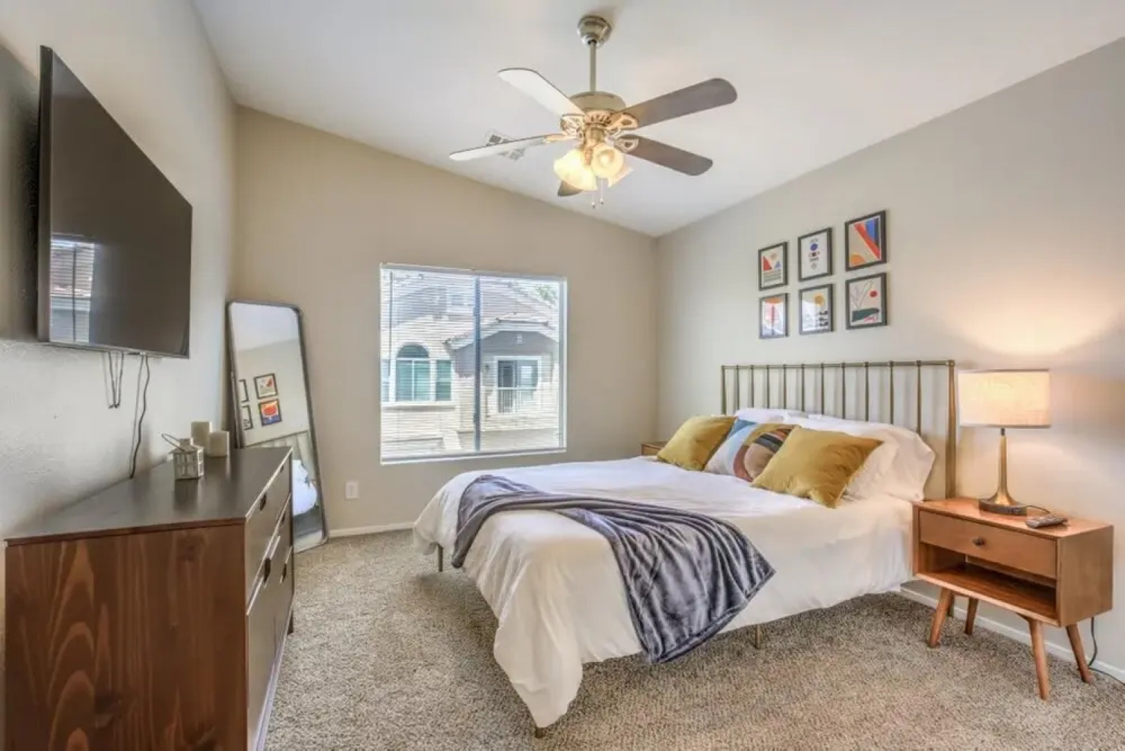 Extended Corporate Beautiful 2 Bedroom Condo With Community Pool Park