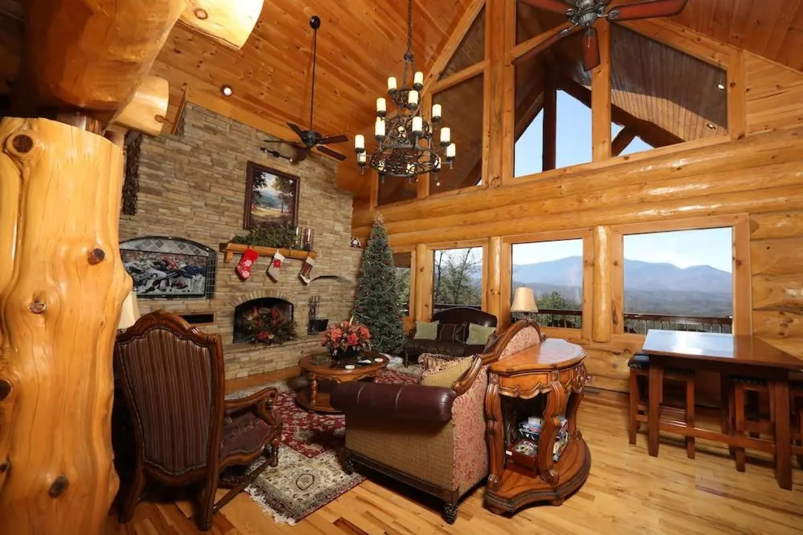 Grampy Camp Lodge at Gatlinburg