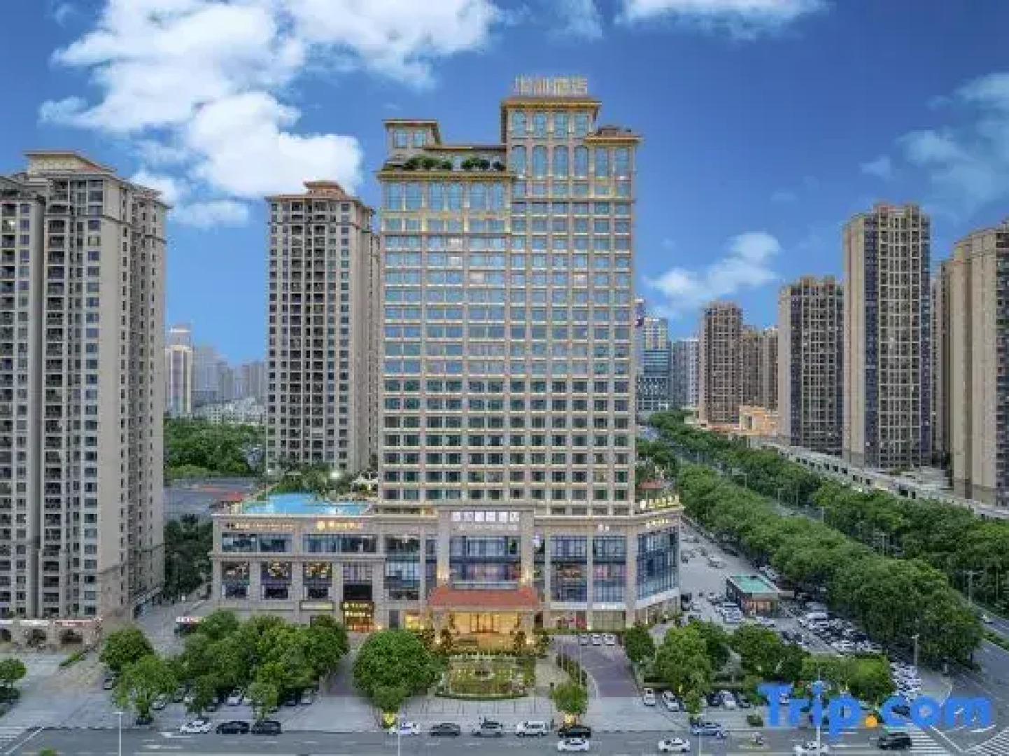 Hua He International Hotel