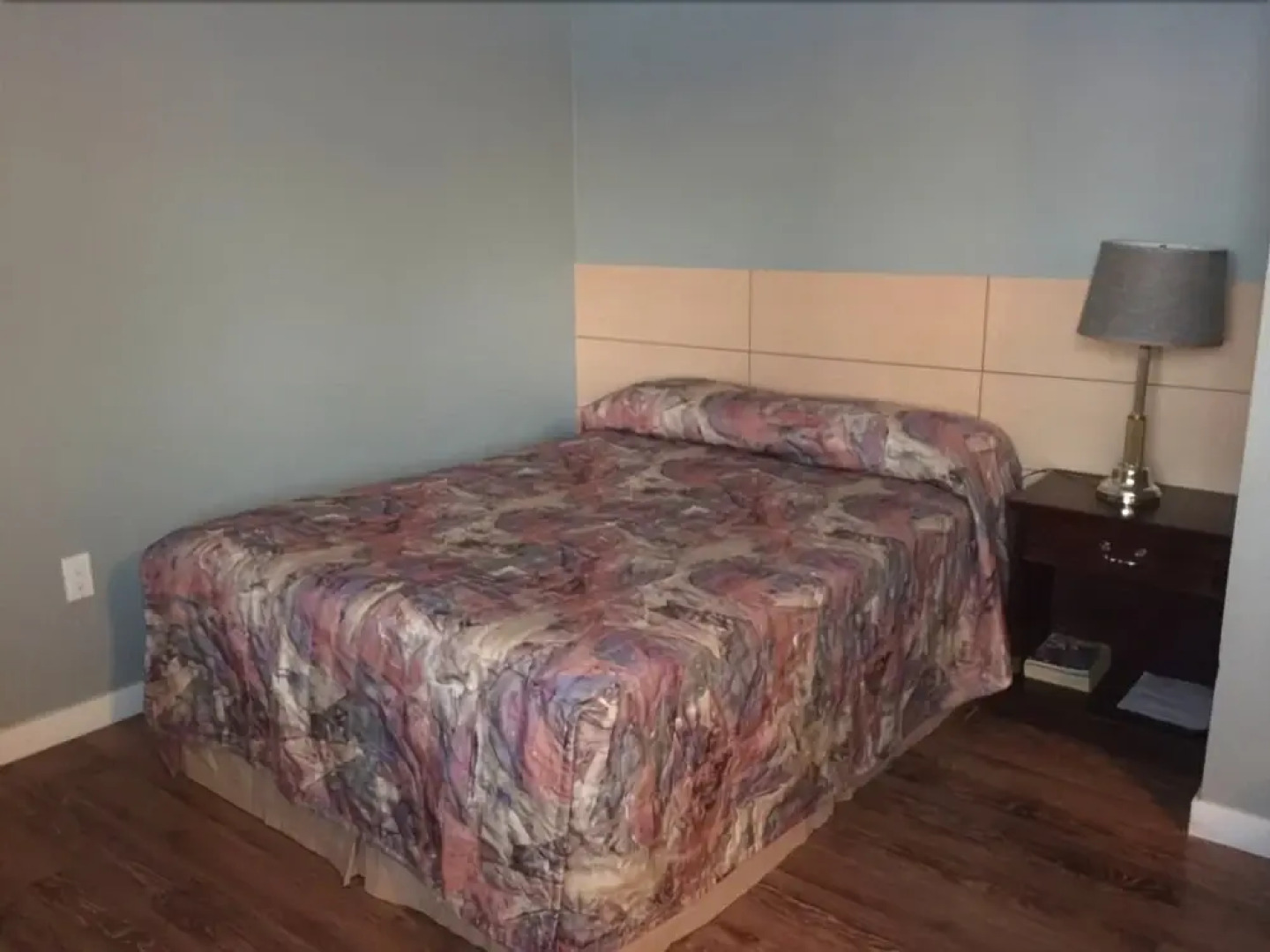 Peace River Inn & Suites