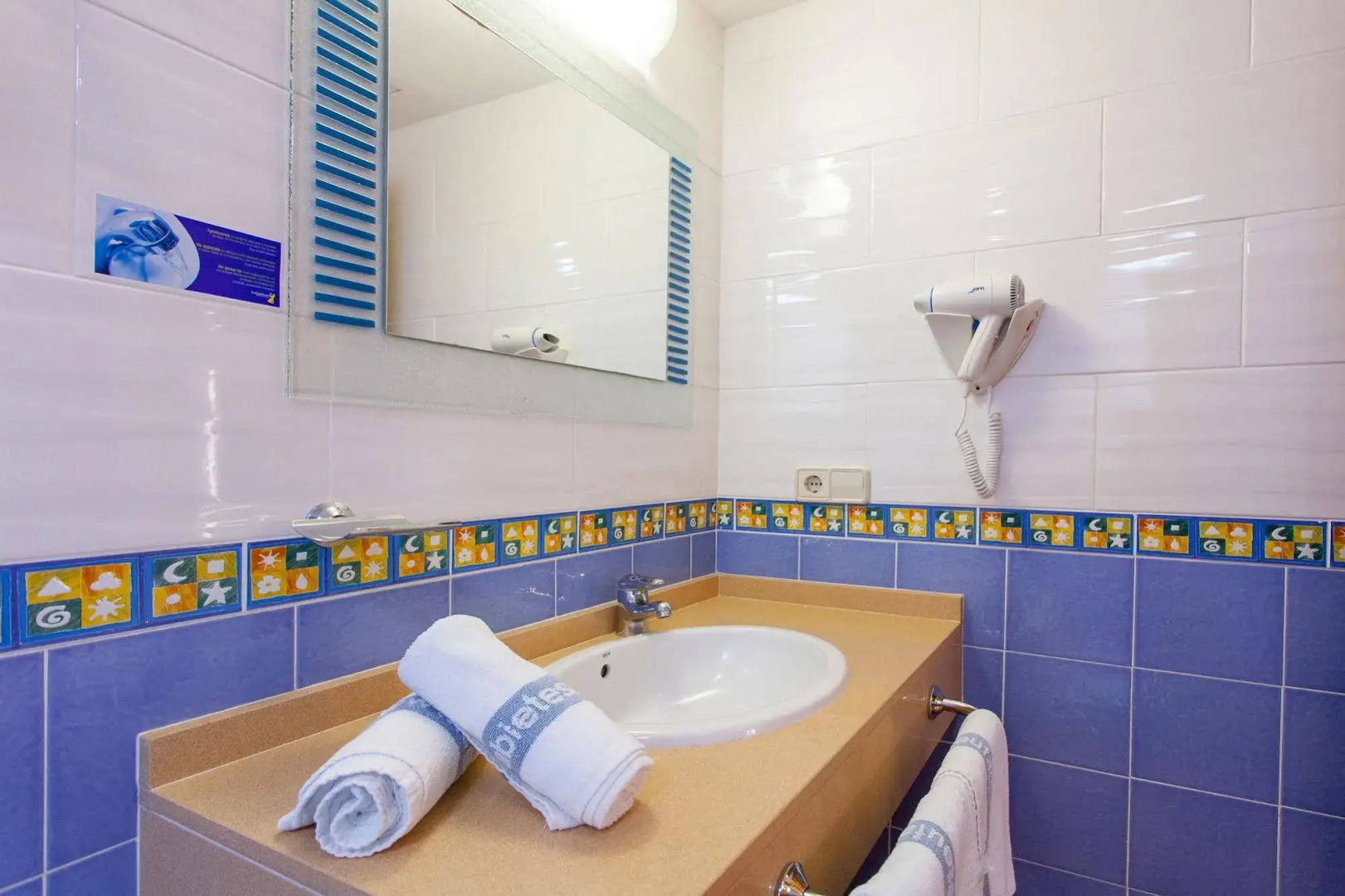 Ses Eufabietes Apartments & Restaurant