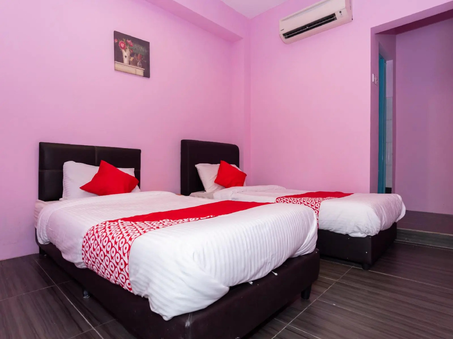 OYO 1125 IR Inn Hotel