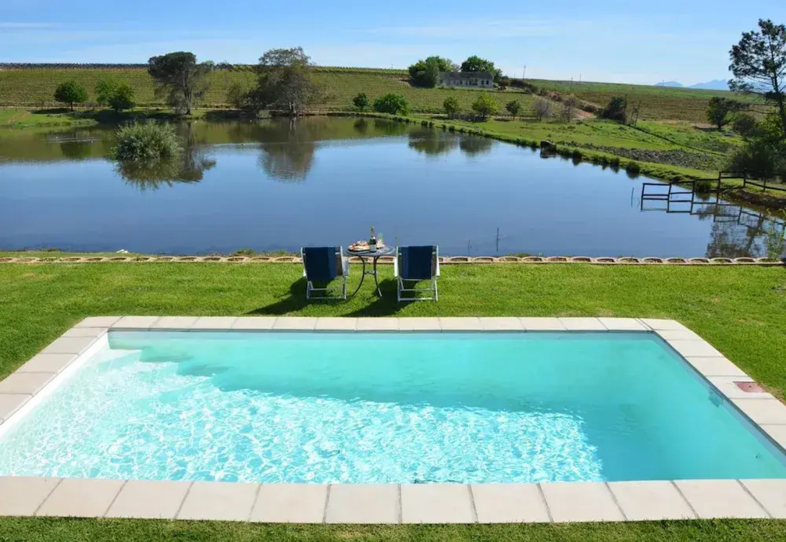 Under Oaks Guesthouse