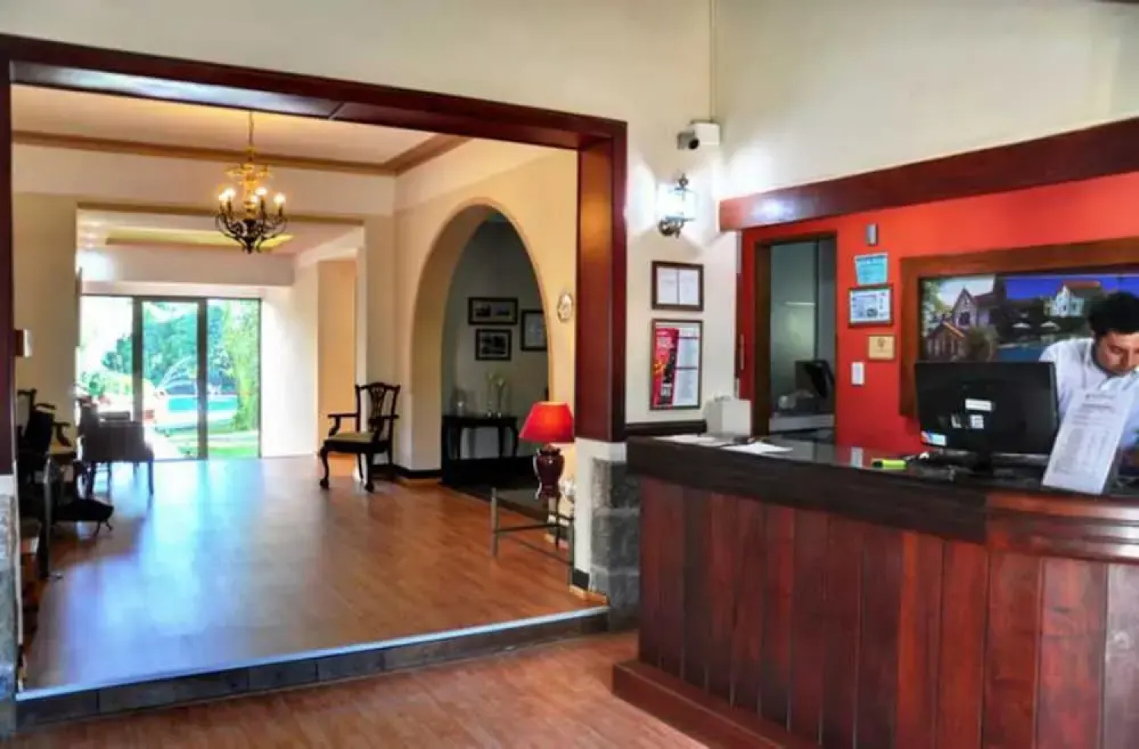 Hostal L' Hirondelle