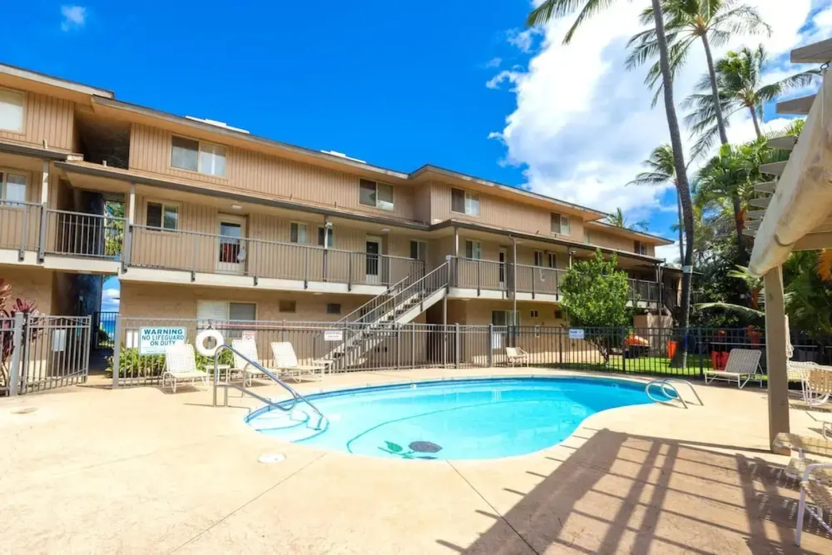 Lokelani #B203 - 2 Br condo by RedAwning