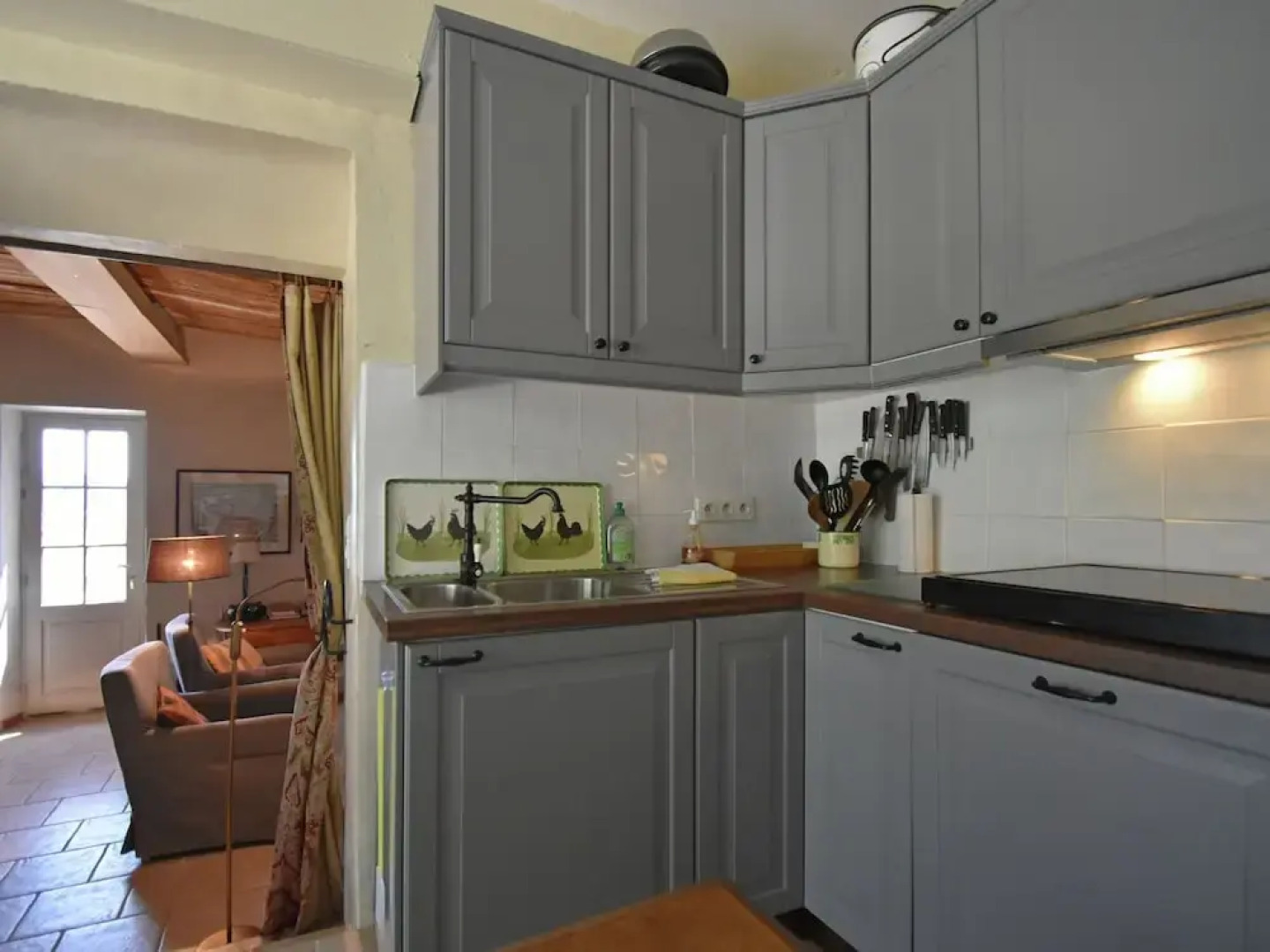 Charming Villa in Lauris South of France with Private Pool