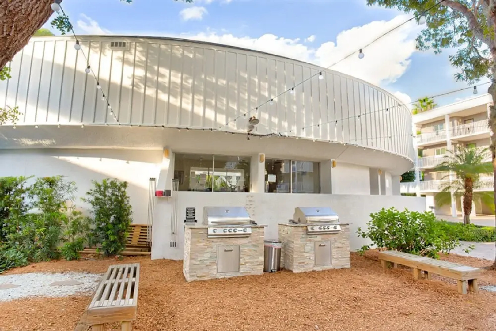 Island Beach Club 230D