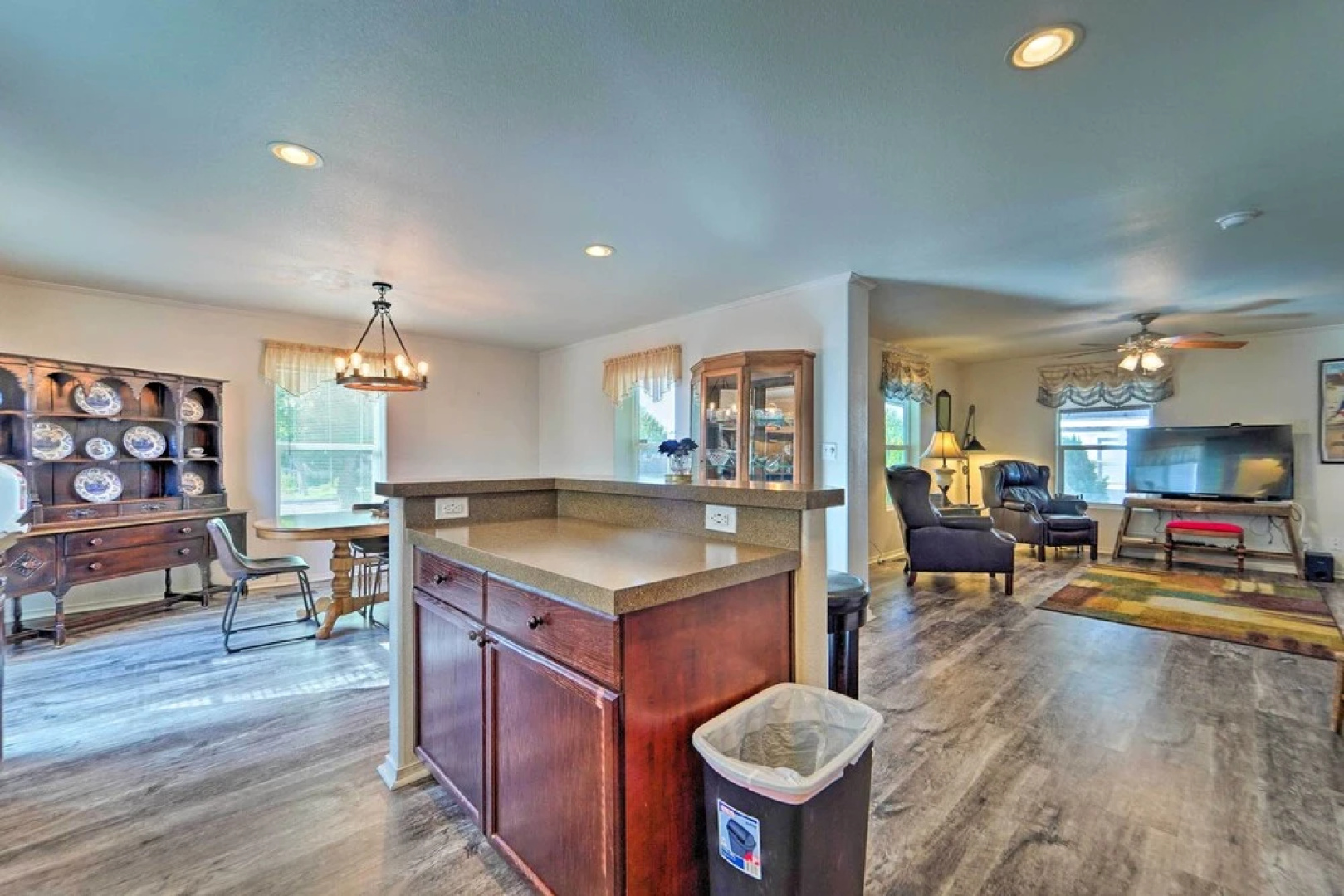 Peaceful Portales Escape w/ Patio & Grill!