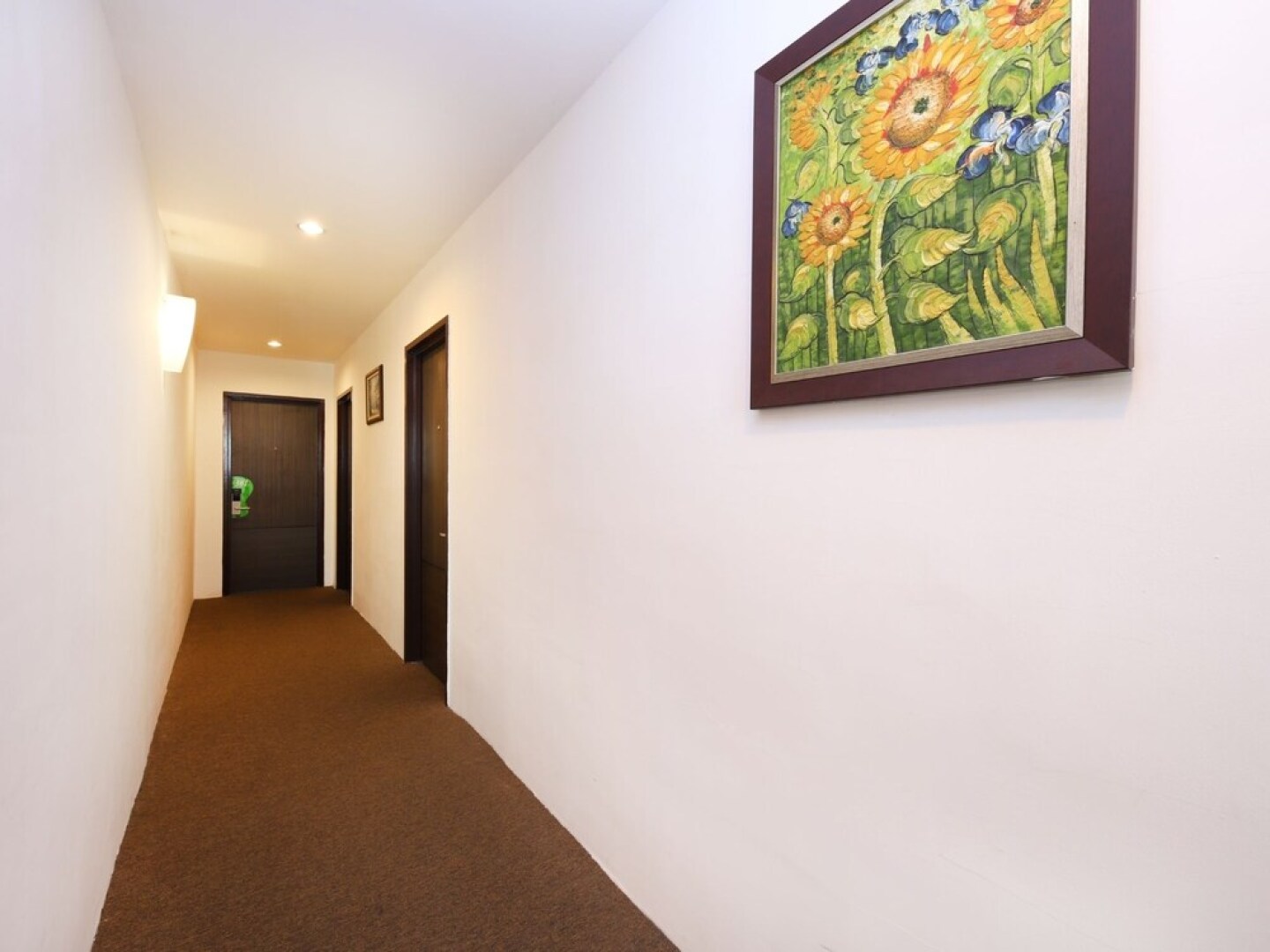 Marvelton Hotel by OYO Rooms