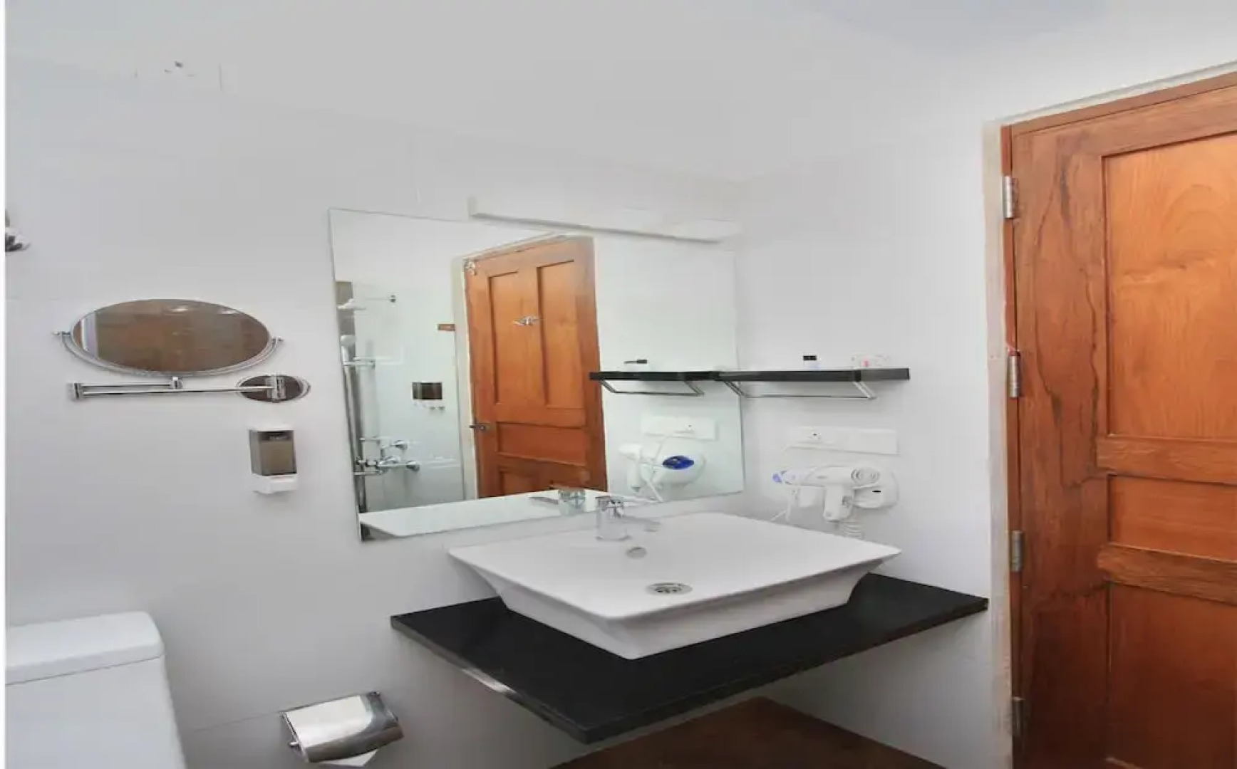 OYO 10002 Hotel Canary Hop