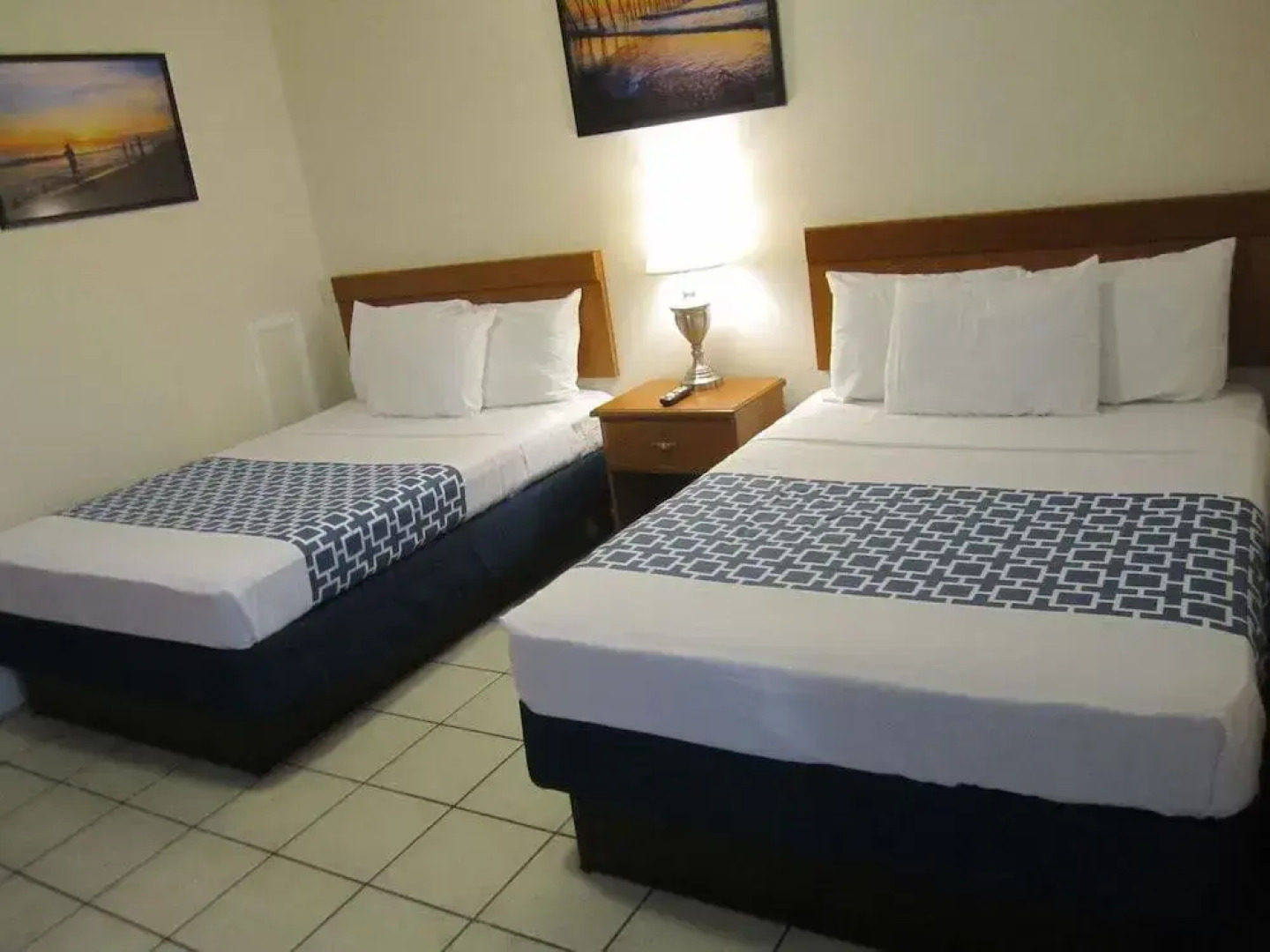 Dolphin Oceanfront Motel