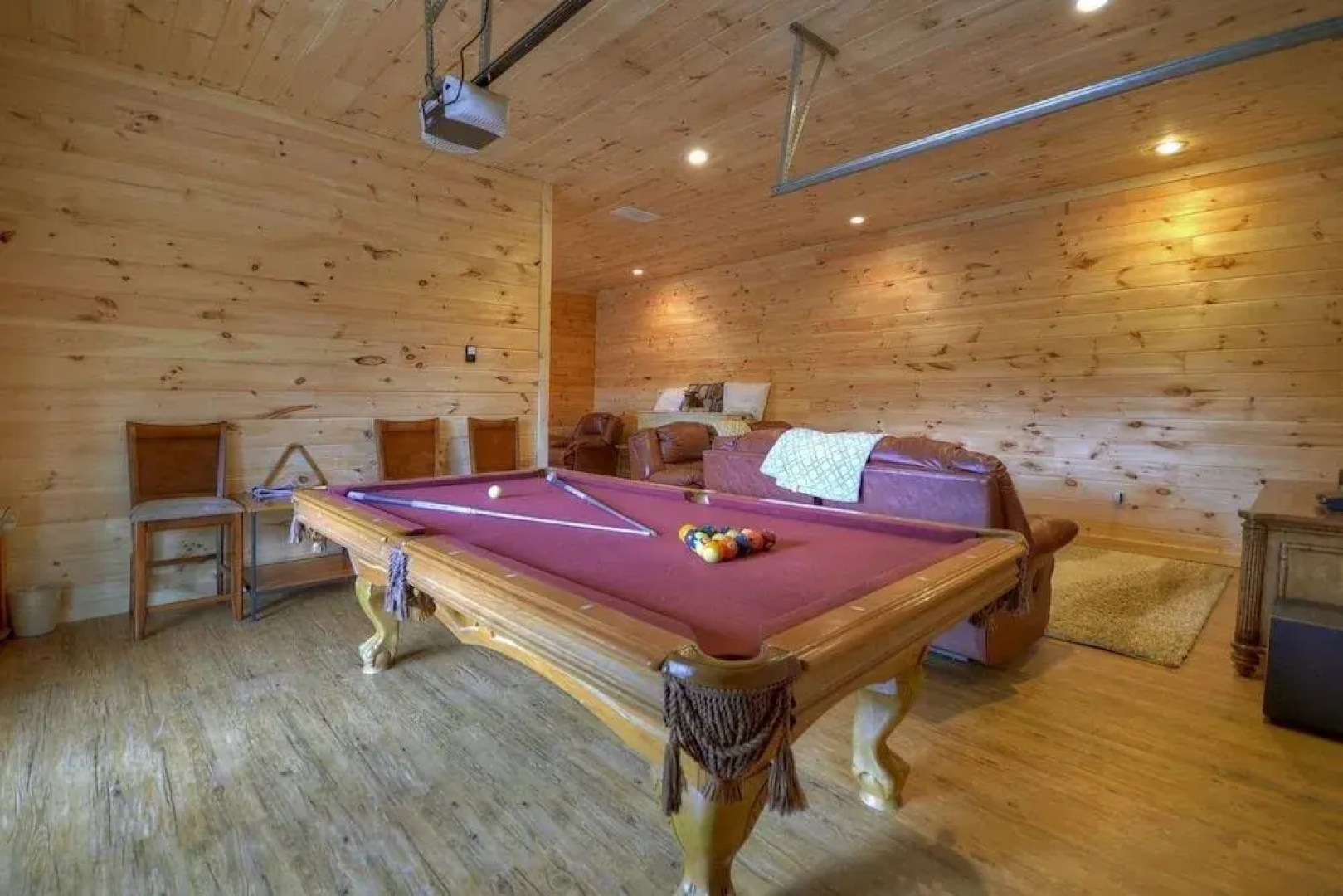 Oakawana Lodge
